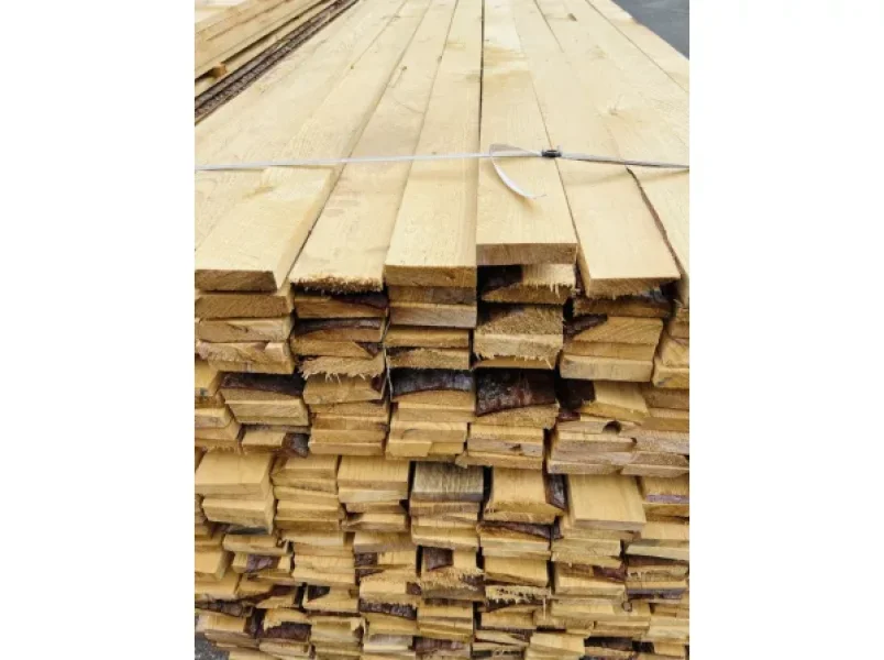 Lucfenyő zsaludeszka 2,5x10x400cm